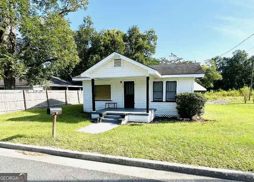 702 E Waring Street E, Waycross, GA 31502 - #1