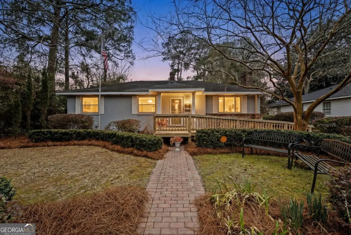 135 E Derenne Avenue, Savannah, GA 31405 - #1
