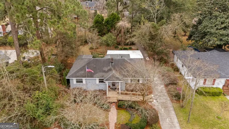135 E Derenne Avenue, Savannah, GA 31405 - #3