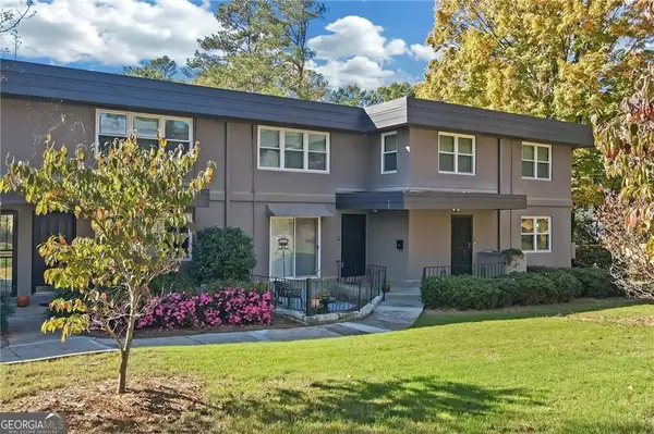276 Lakemoore Drive Ne #E, Atlanta, GA 30342
