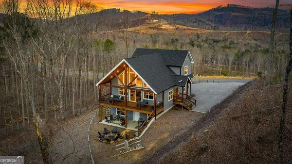 1016 Twisted Oak Road, Talking Rock, GA 30175