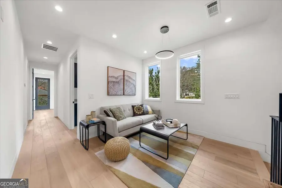 942 Peachtree Battle Circle Nw, Atlanta, GA 30327 - #3