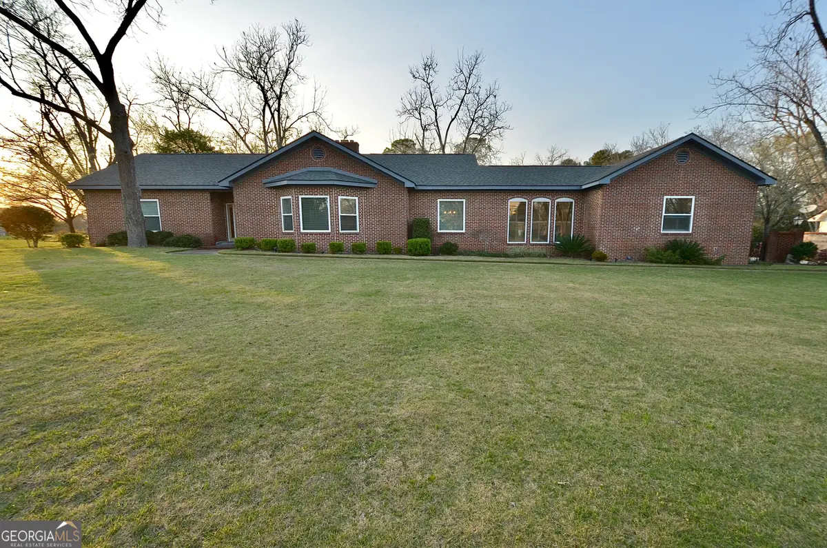 614 9th Avenue, Eastman, GA 31023 - #1