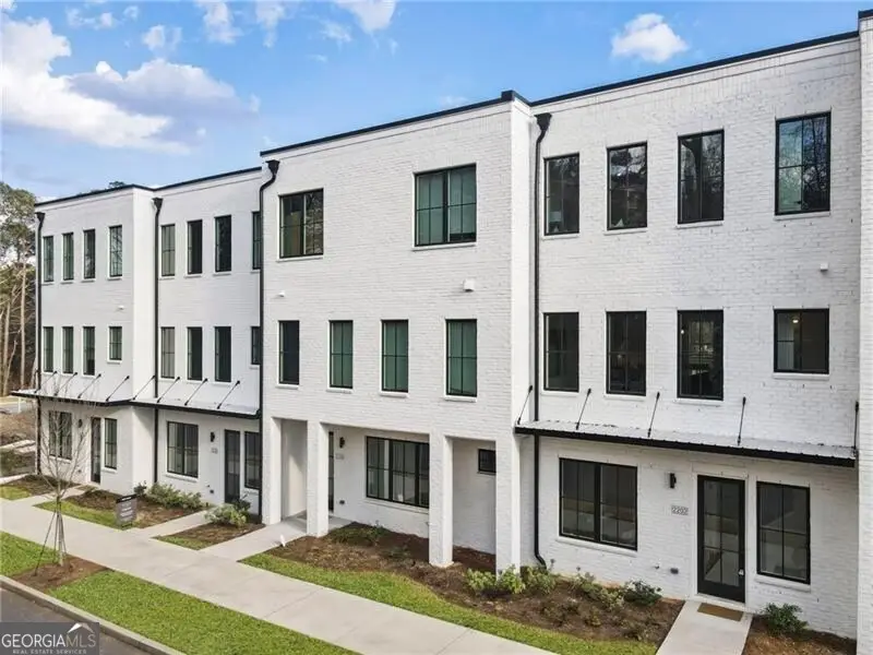 2202 Carlton Court, Atlanta, GA 30318 - #2