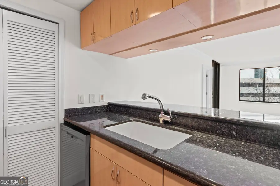 3481 Lakeside Drive Ne #902, Atlanta, GA 30326 - #3