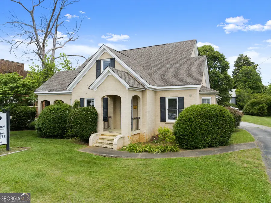 592 N Main Street, Cornelia, GA 30531 - #2