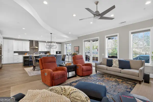 8255 Main Street, Woodstock, GA 30188