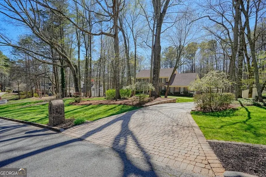 235 Oak Leaf Circle, Roswell, GA 30075 - #2