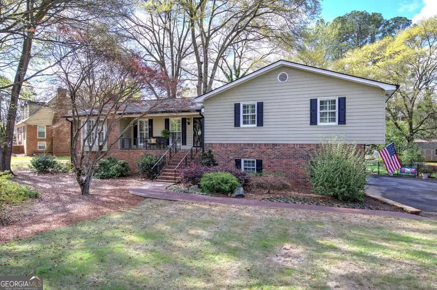 27 Walnut Drive, Cartersville, GA 30120 - #2