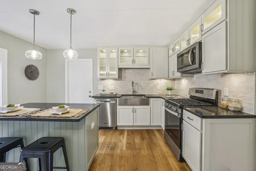 9950 Lake Forest Way, Roswell, GA 30076 - #3