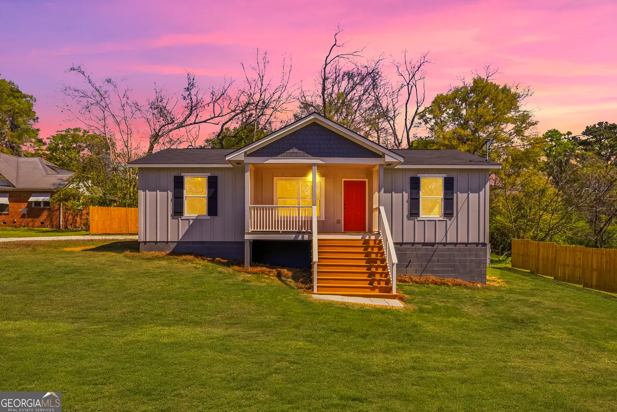 509 Carlton Avenue, Union Point, GA 30669 - #1