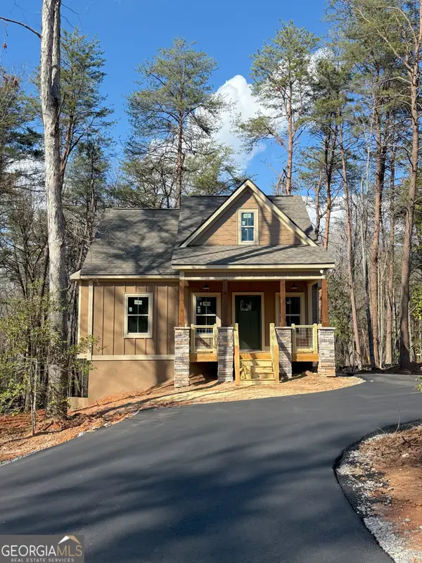 18 Creek Bend Point, Cleveland, GA 30528