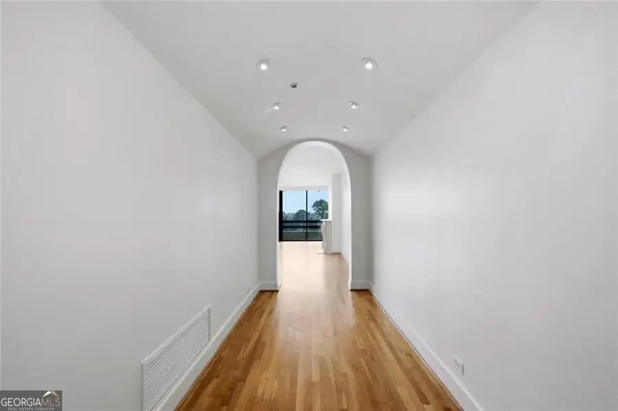 2660 Peachtree Road Nw #9G, Atlanta, GA 30305 - #3