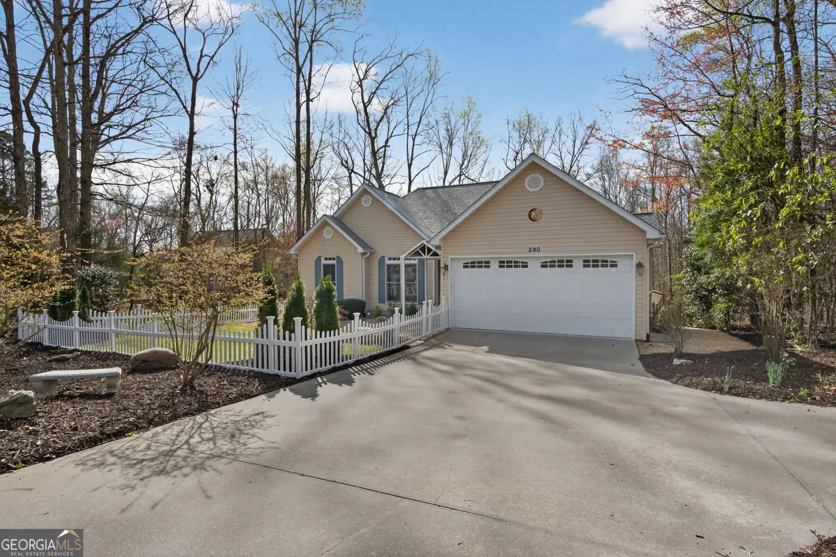 390 Lake Place Drive, Lavonia, GA 30553 - #1