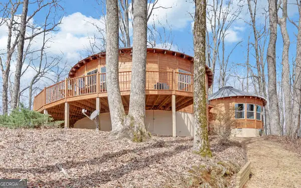 279 Collins Creek Road, Hiawassee, GA 30546