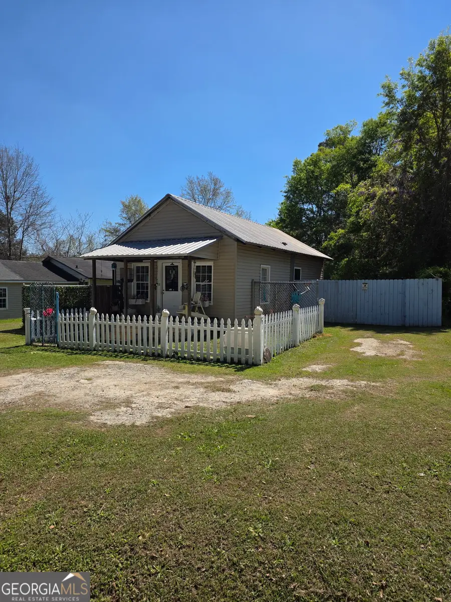 729 W Jones Avenue, Statesboro, GA 30458 - #2