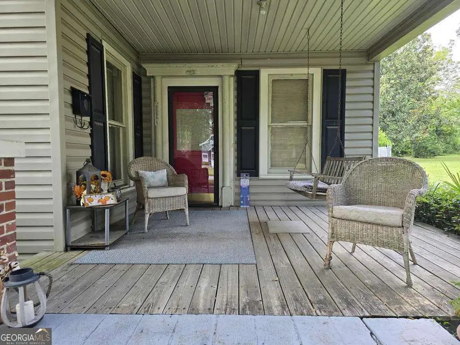 613 W Central Avenue, Fitzgerald, GA 31750 - #2