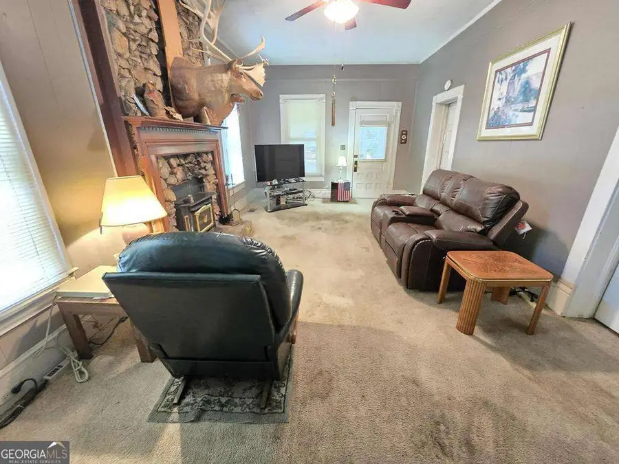 613 W Central Avenue, Fitzgerald, GA 31750 - #3