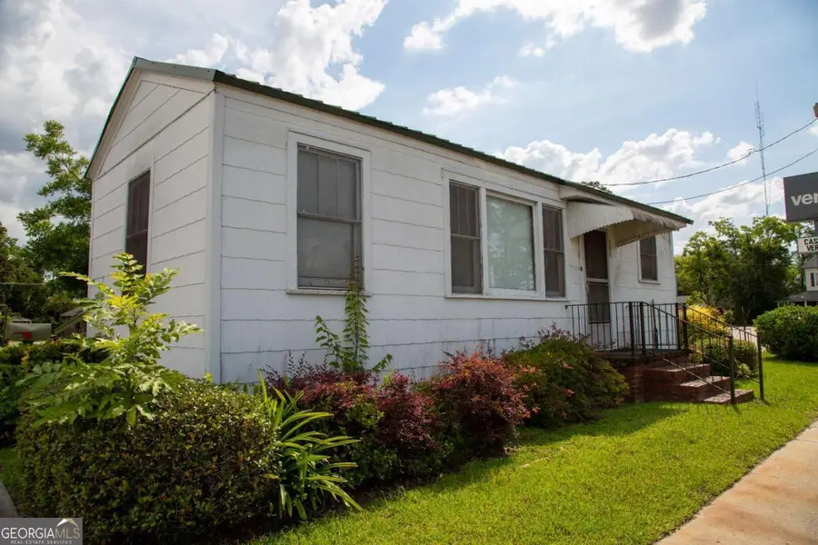 303 W Parker Street, Baxley, GA 31513 - #2