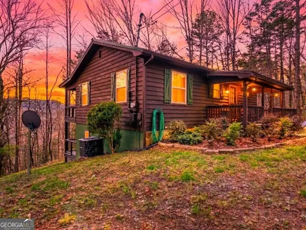 82 Dawgs Drive, Mineral Bluff, GA 30559