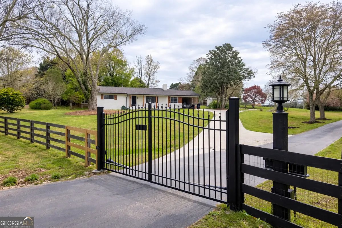 5605 Burke Lane, Gainesville, GA 30506 - #1