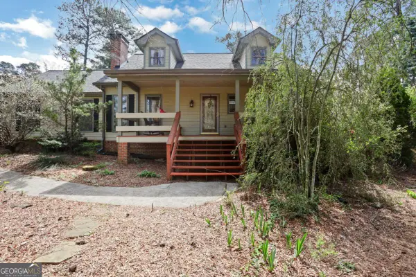 5813 Four Winds Drive Sw, Lilburn, GA 30047