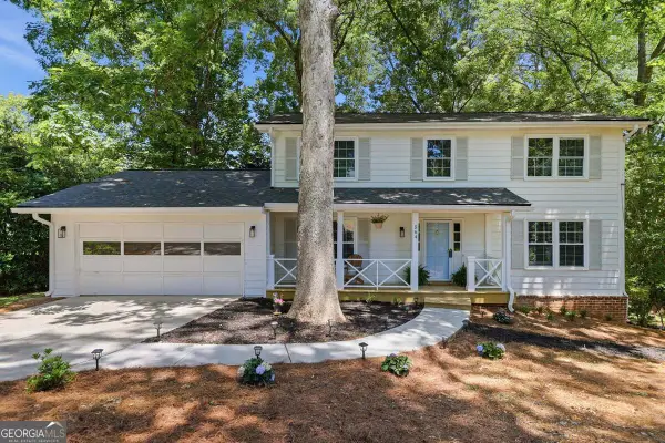 564 Deer Run Sw, Lilburn, GA 30047