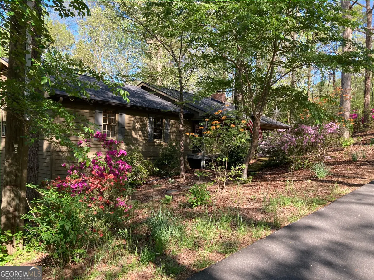 126 E Lake Drive, Roswell, GA 30075 - #1