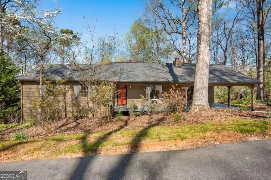 126 E Lake Drive, Roswell, GA 30075 - #2