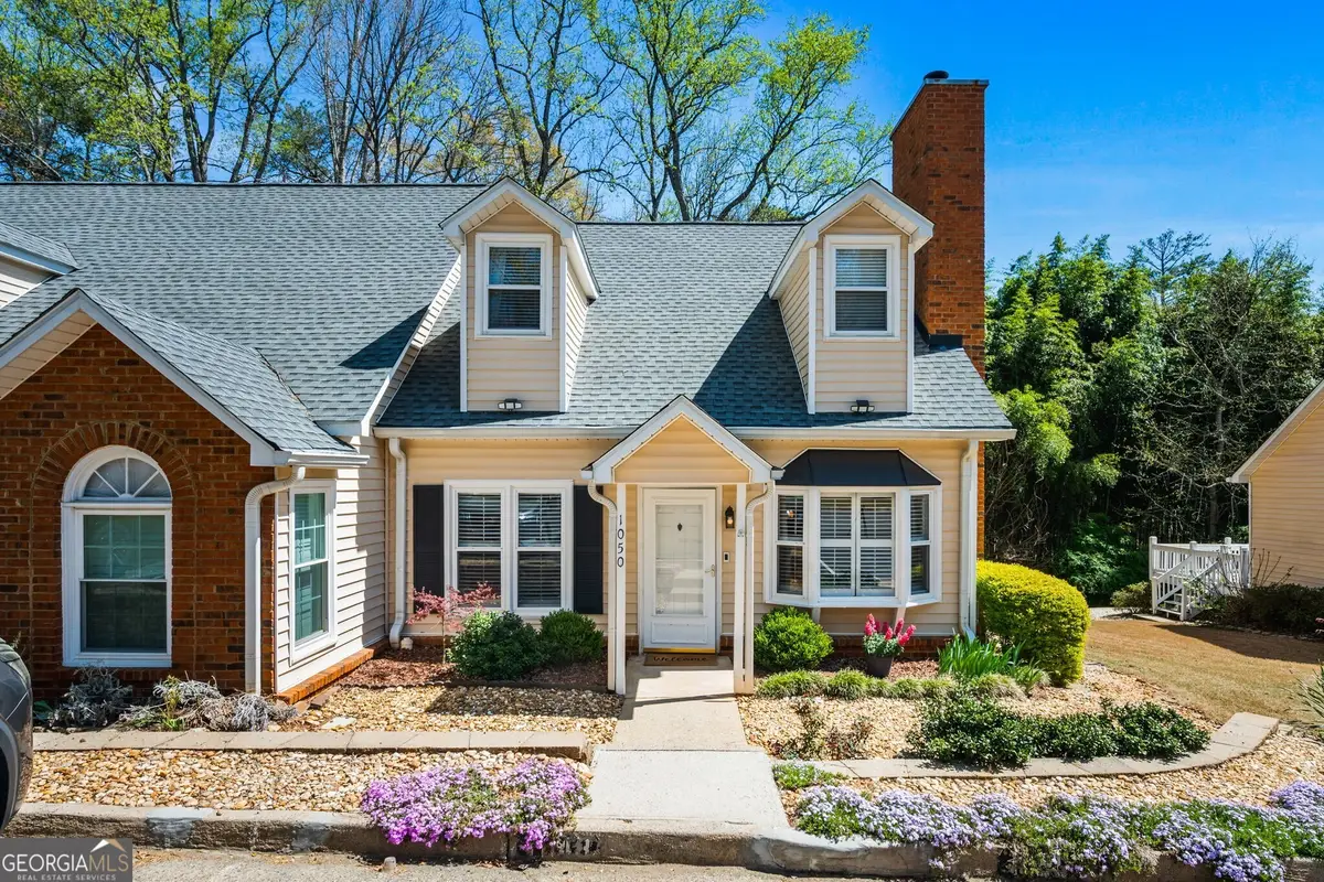 1050 Sasha Lane, Roswell, GA 30075 - #1