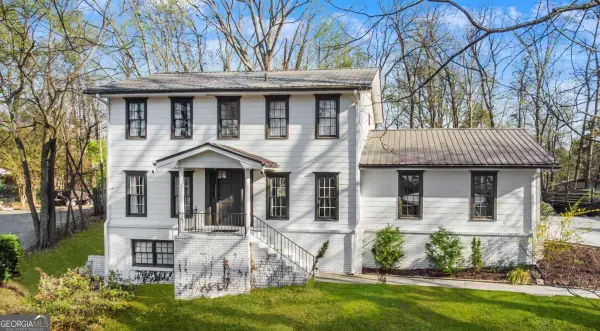 813 Lakeshore Drive, Berkeley Lake, GA 30096