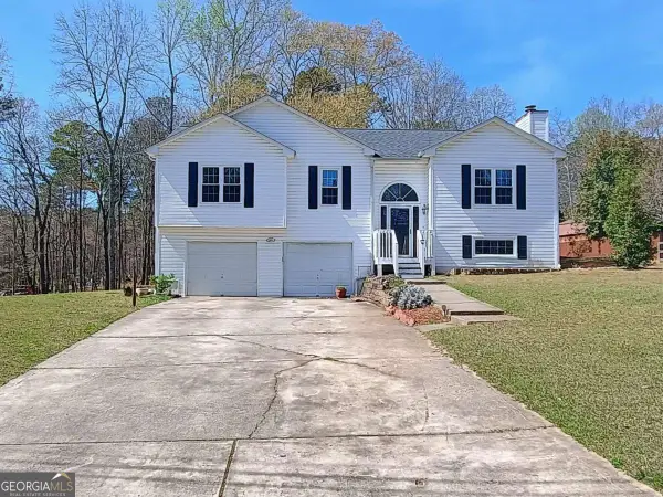 8579 Foxridge Drive, Winston, GA 30187