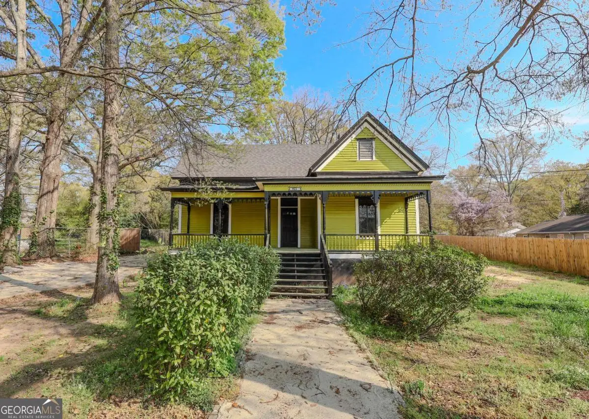 711 Davis Street, Monroe, GA 30655 - #1