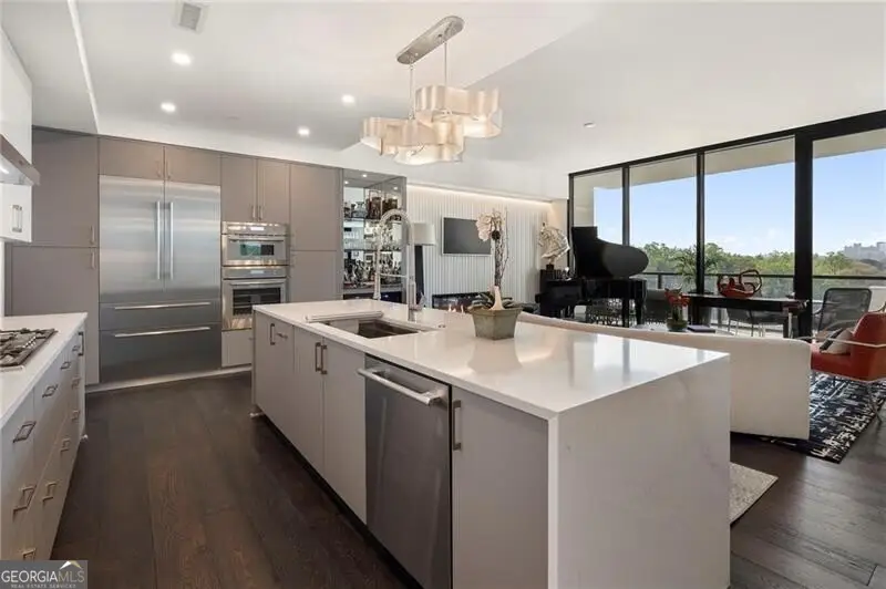 2425 Peachtree Road Ne #707, Atlanta, GA 30305 - #2