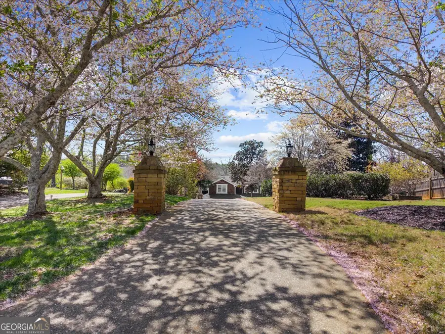 9230 Four Mile Creek Road, Gainesville, GA 30506 - #2