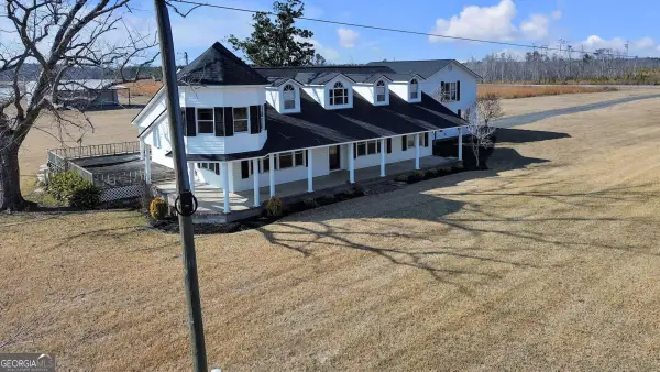 1832 Douglas Highway, Hazlehurst, GA 31539