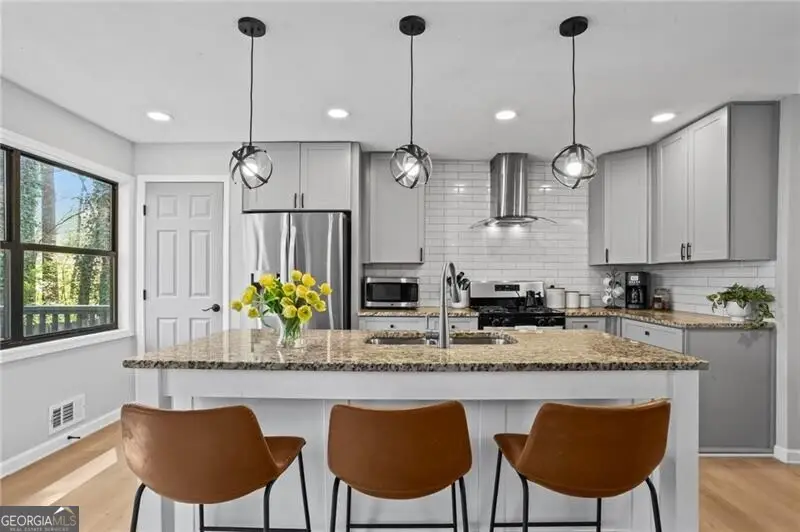 3065 Sumit Wood Drive Nw, Kennesaw, GA 30152 - #3