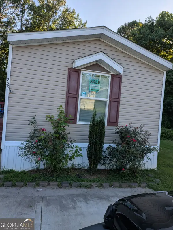 255 Greenview Circle, Fayetteville, GA 30214