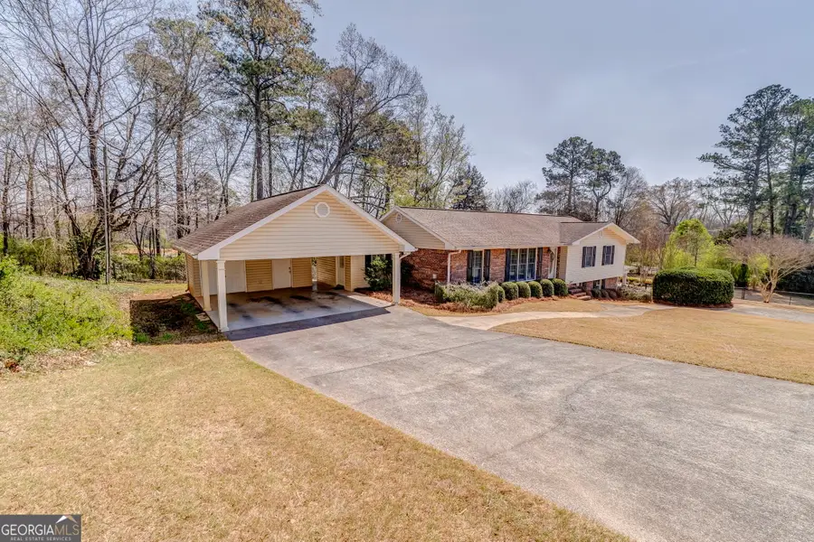 202 Woodland Circle, Calhoun, GA 30701 - #2
