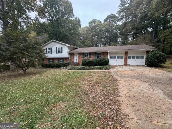 2153 Kings Forest Drive, Conyers, GA 30013