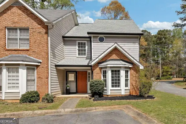 1085 Country Club Place Nw, Kennesaw, GA 30144