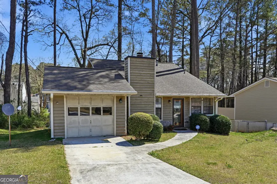 2211 Jonathan Avenue, Lithonia, GA 30058 - #2