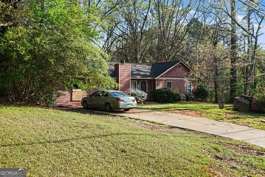 1727 Vauxhall Drive, Lithonia, GA 30058 - #3