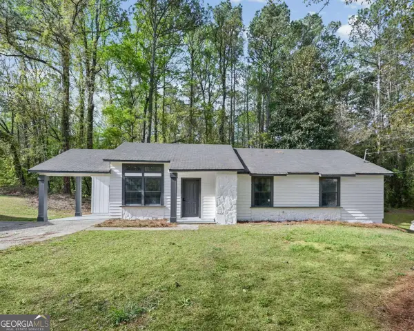 7823 Chase Woods Drive, Jonesboro, GA 30236