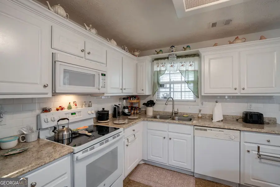 1415 Blanding Way, Winder, GA 30680 - #3