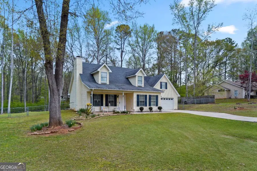 135 Creekview Dr, Newnan, GA 30263 - #2