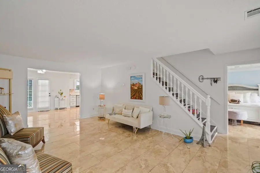 135 Creekview Dr, Newnan, GA 30263 - #3