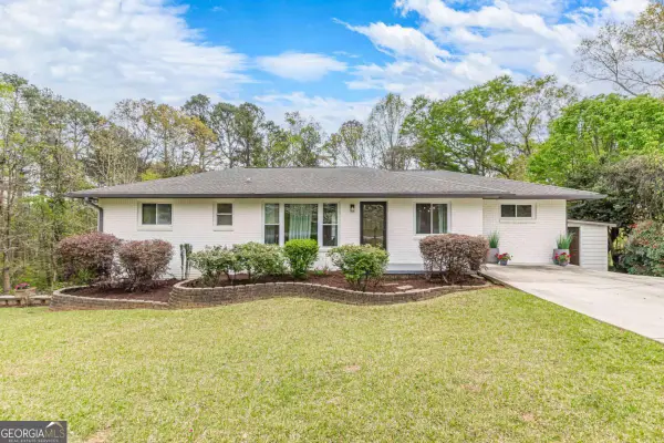 2396 Elmwood Circle Se, Smyrna, GA 30339