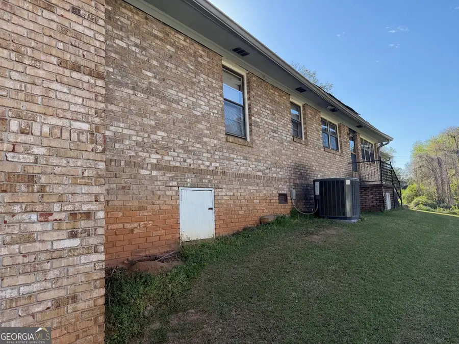 626 W Main Street, Hogansville, GA 30230 - #3