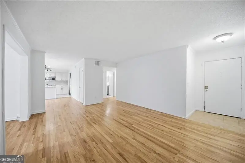 26 Arpege Way Nw, Atlanta, GA 30327 - #3